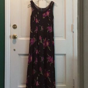 Dana Buchman silk lined cocktail dress.